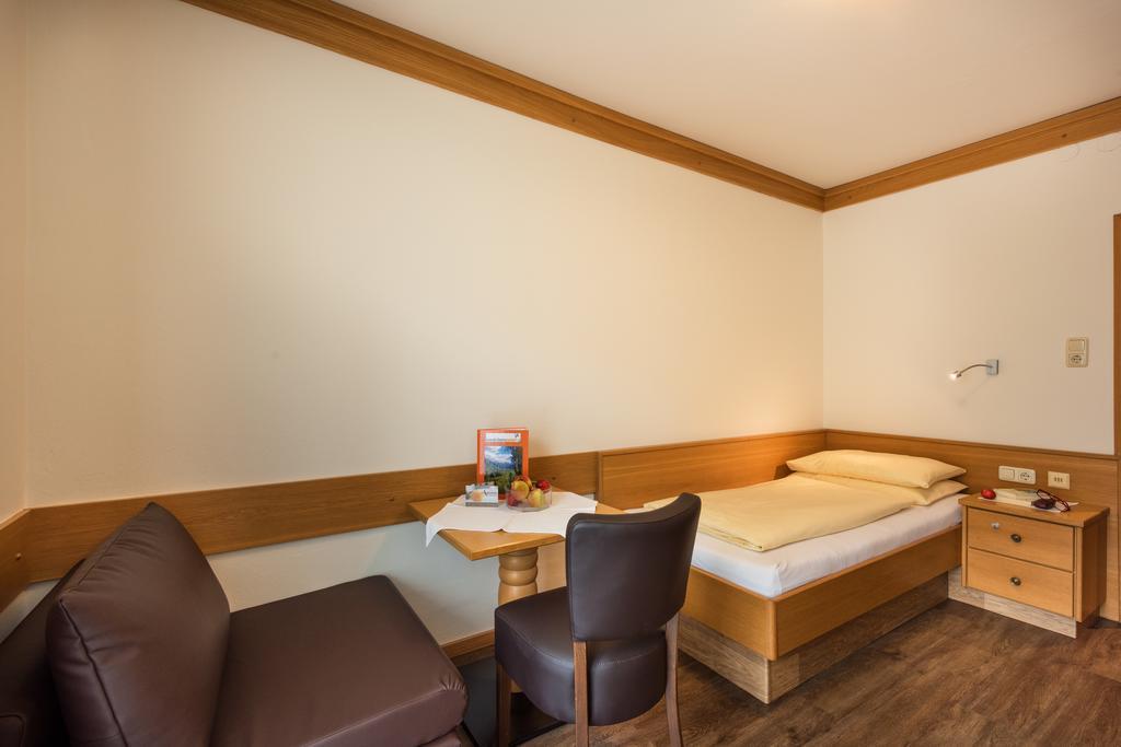 Hotel Alpenhof - New Sauna Area Бад Хофгащайн Стая снимка