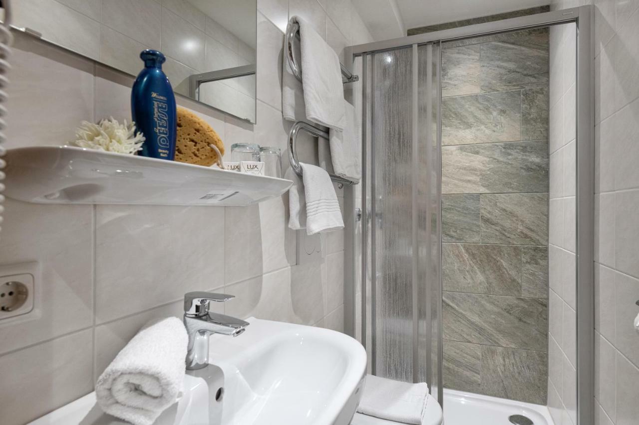 Hotel Alpenhof - New Sauna Area Бад Хофгащайн Екстериор снимка