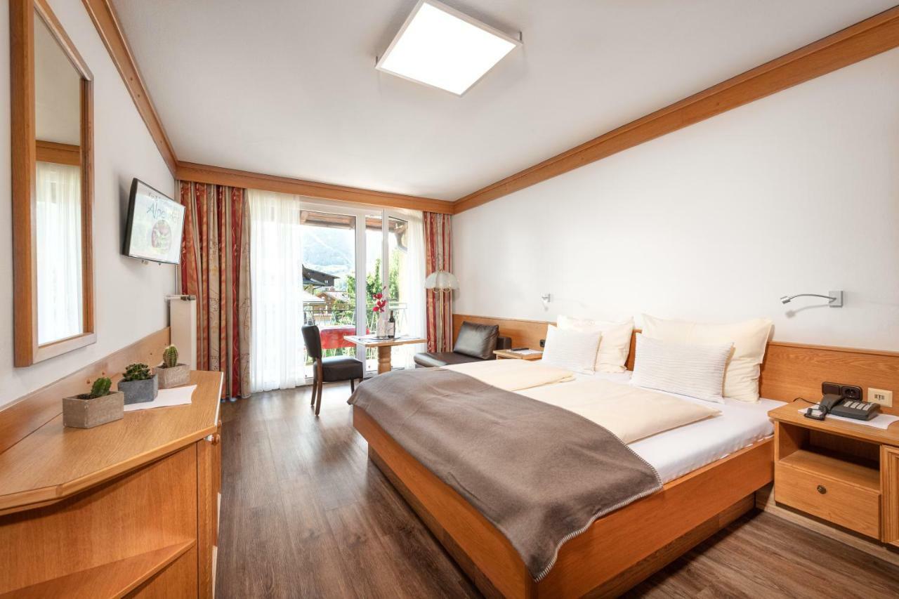 Hotel Alpenhof - New Sauna Area Бад Хофгащайн Екстериор снимка